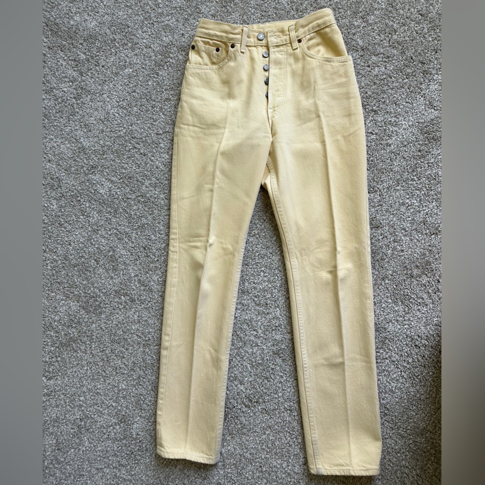 Women’s 1980’s Vintage Levi’s Jeans, 501 Button‎ Fly, Pale Yellow